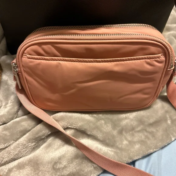 Lululemon crossbody - Picture 2 of 4